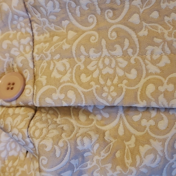 TRIXIE & LuLu Shorts High Waist 7/8 Tan&Cream EUC Like NWOT - Picture 10 of 11
